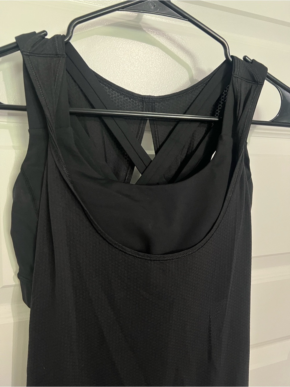 308 - lululemon athletica Black Scoop Neck Tank with Built-in Bra - Picture 2 of 4